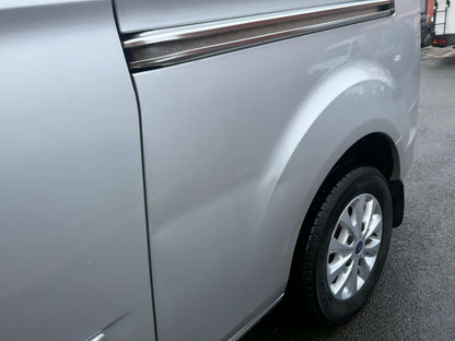 2014 - FORD TUSTOM 9 SEATER BUS