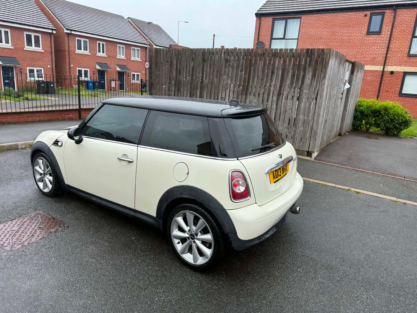 2013-MINI ONE AUTOMATIC