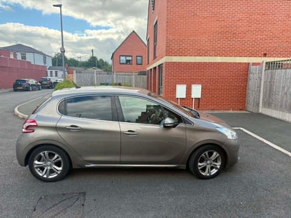 2014-PEUGEOT 208